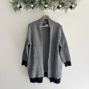 Common Threads Black/white Houndstooth Open Knit Cardigan Small Relaxed Fit CC45